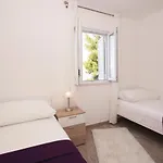 Peljesac-dingac-potocine With Outdoor Pool *