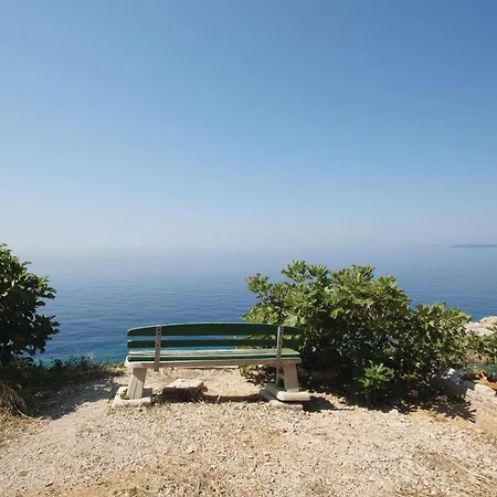 Peljesac-dingac-potocine With Outdoor Pool * Potomje