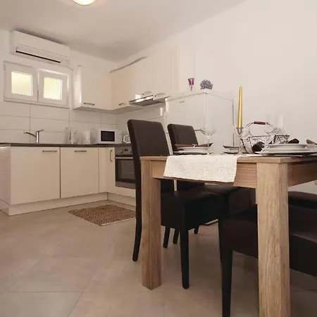 Semesterbostad Peljesac-dingac-potocine With Outdoor Pool *