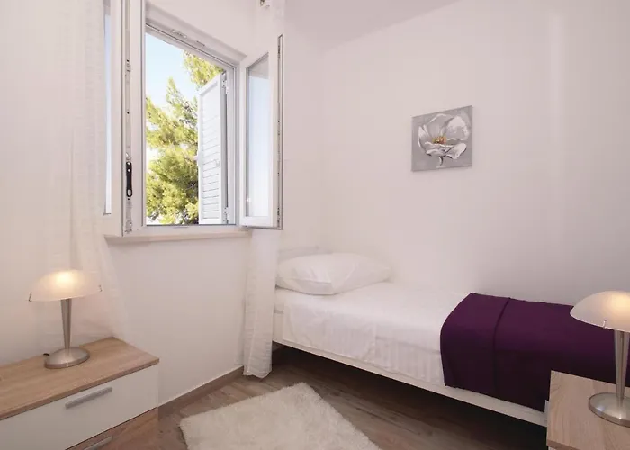 Semesterbostad Peljesac-dingac-potocine With Outdoor Pool