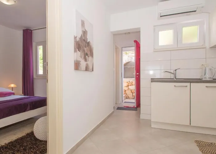 Peljesac-dingac-potocine With Outdoor Pool * Potomje