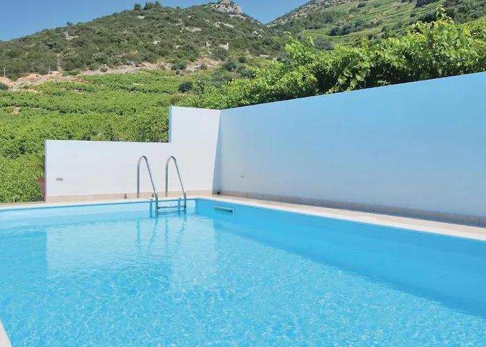 Peljesac-dingac-potocine With Outdoor Pool *