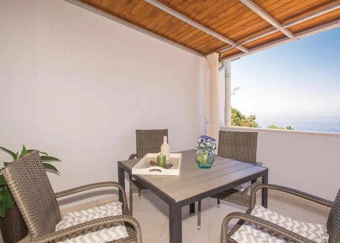 Peljesac-dingac-potocine With Outdoor Pool Semesterbostad *