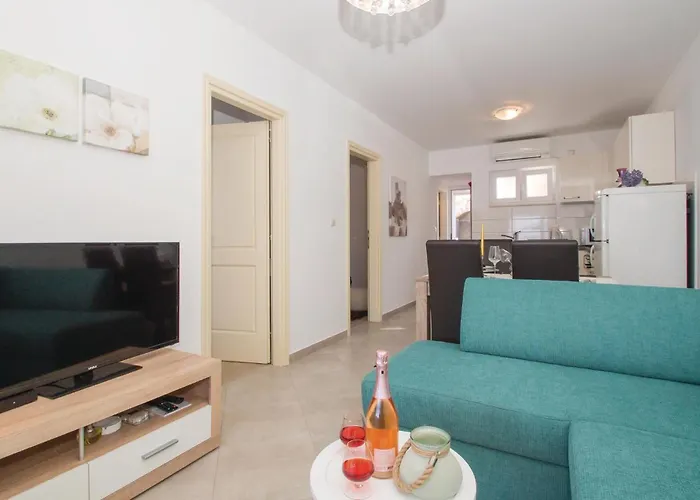 Semesterbostad Peljesac-dingac-potocine With Outdoor Pool