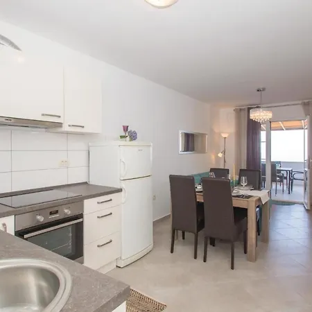 Ferienhaus Peljesac-dingac-potocine With Outdoor Pool